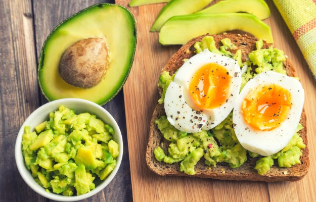 Boiled Egg Avocado Toast | Best Energy Pumping Pre-Workout Snacks